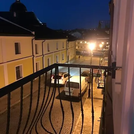 Apartment On Zarwanska Street Kamianets-Podilskyi Exterior photo